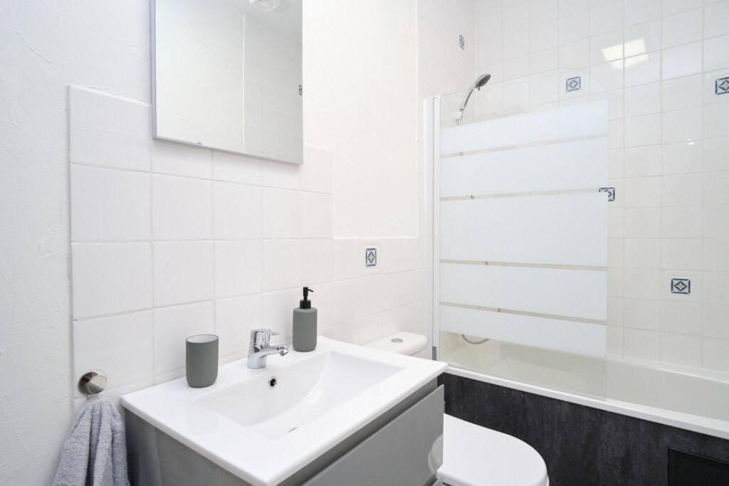 Maison 2 Chambres, Jardin 레텔 외부 사진